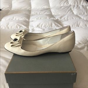Zac Posen Off White Flats Size 8.5
